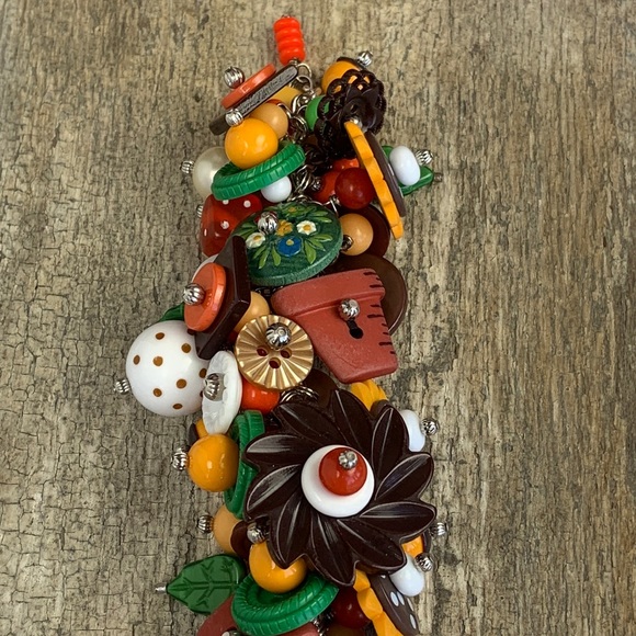 Vintage Artisan OOAK 90s Fall Flower Floral Gardening Button Bead Charm Bracelet - Picture 7 of 9